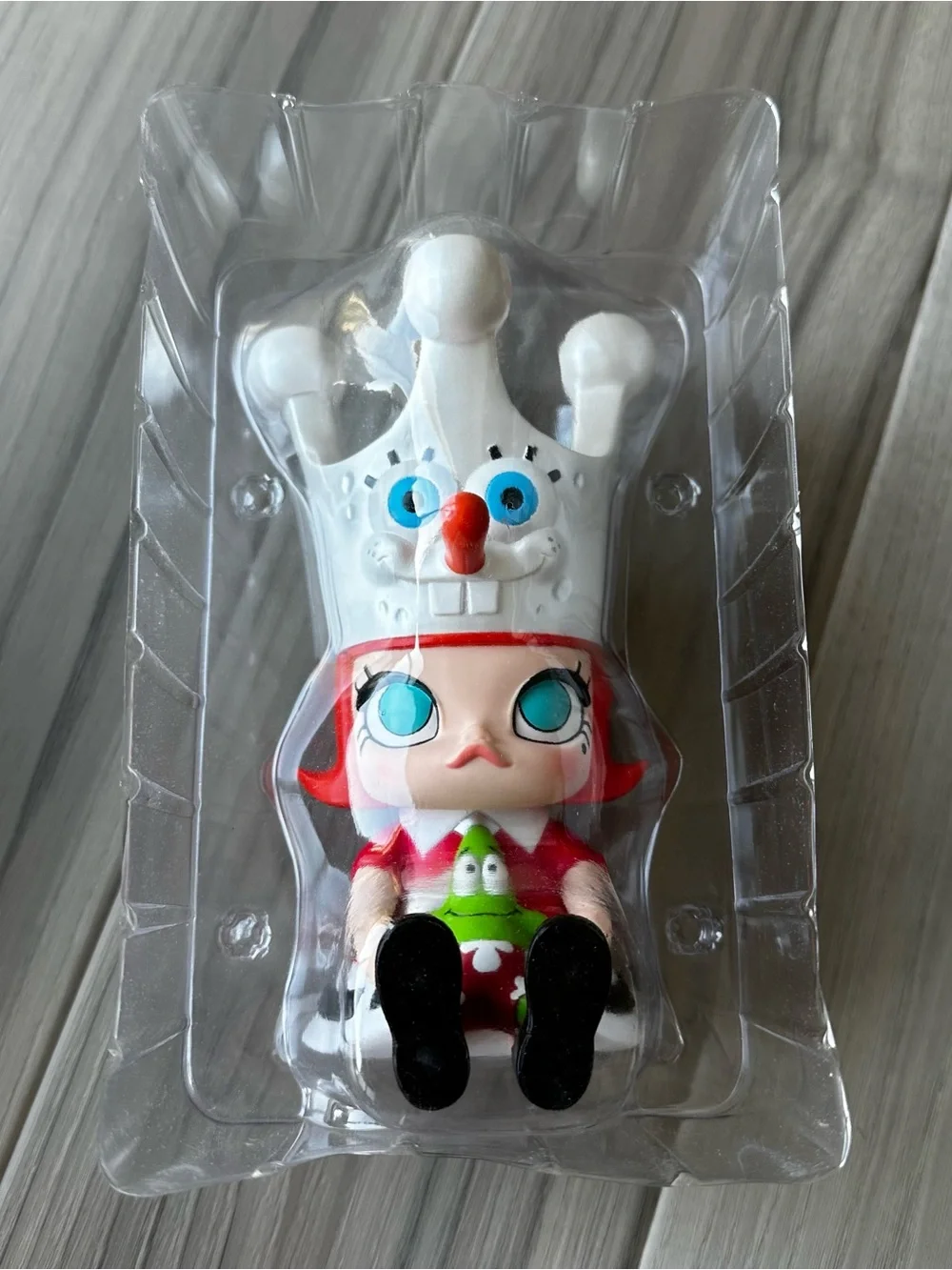 Unbox Industries x Kennyswork Molly x Spongebob Christmas Special Edition Figure